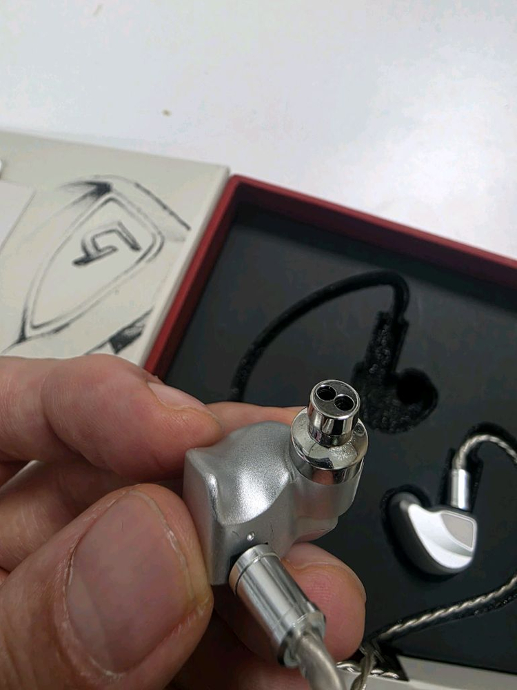 가우디오 네어 이어폰 , fiio ka 13 판매합니다.--2