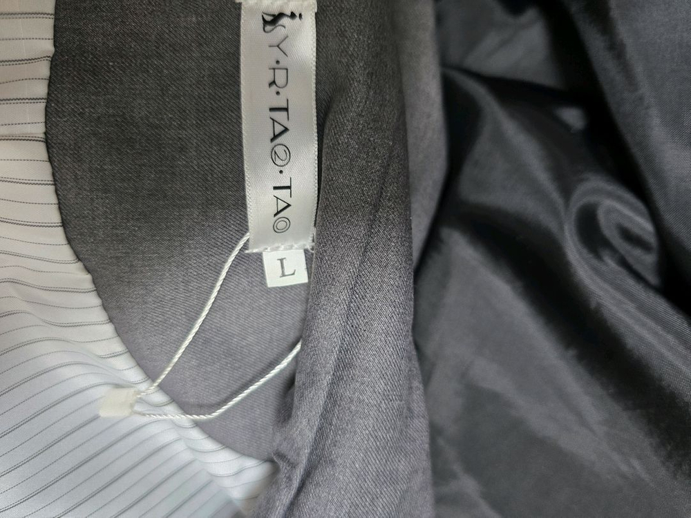 Diyue 브랜드의 네이비 색상 자켓--1