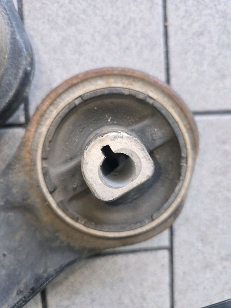 르노 SM6 로워암 트랜스버스링크 양쪽 정품 A급 팝니다--1