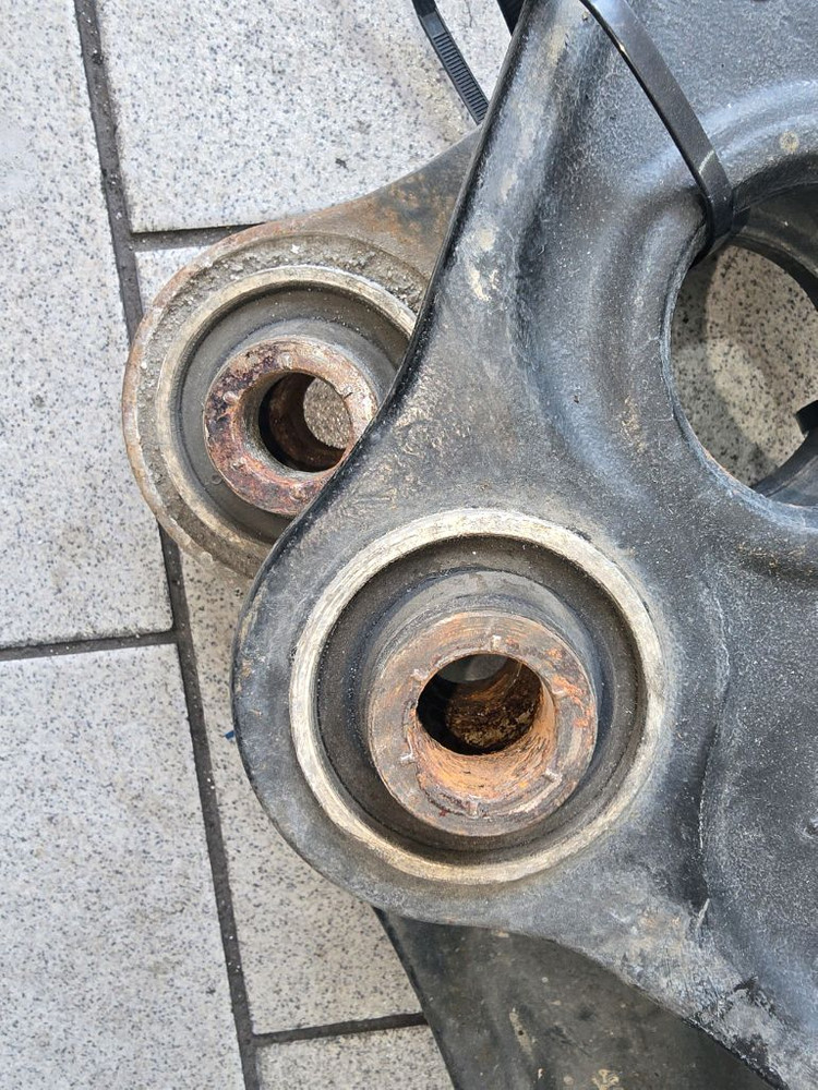 르노 SM6 로워암 트랜스버스링크 양쪽 정품 A급 팝니다--3