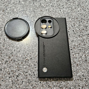 갤럭시 s23울트라 렌즈거치 케이스 팝니다.