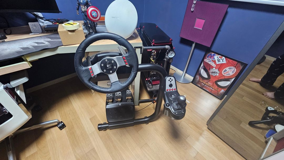 수냉 예술작품 PC 본체+커세어K70키보드+레이싱핸들 로지텍 G27풀셋--9