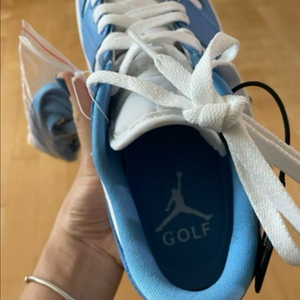 나이키조던골프화 250사이즈 크림정식구매 보증서 유/ 무배 새제품