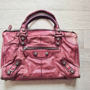 발렌시아가 모터백 레드