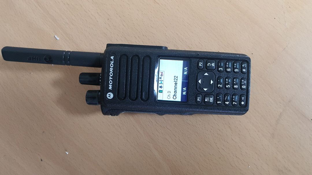 모토롤라 무전기 Xir-P8668i 업무용 1000채널 초단파 극초단파 지원--2