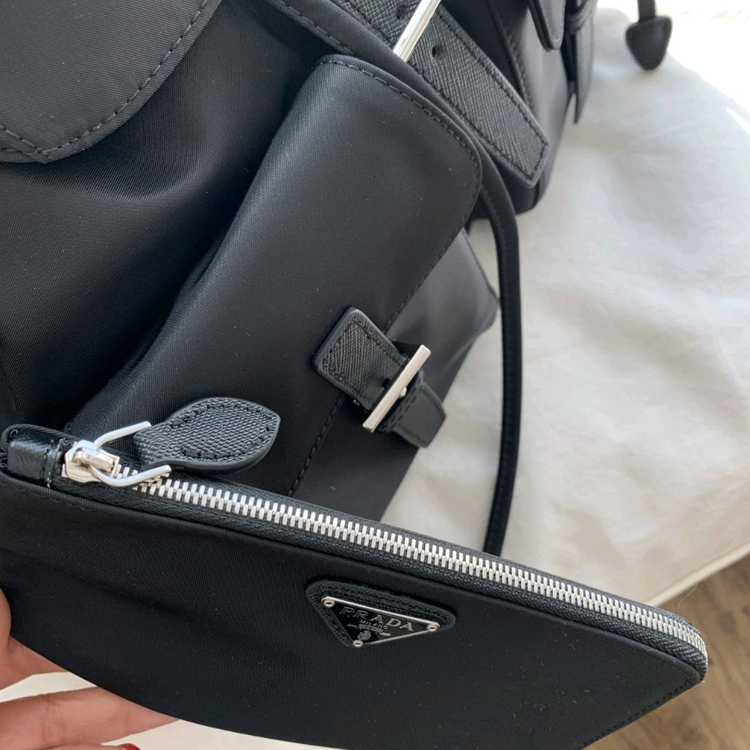 프00 파우치 미디엄 리나일론 백팩--2