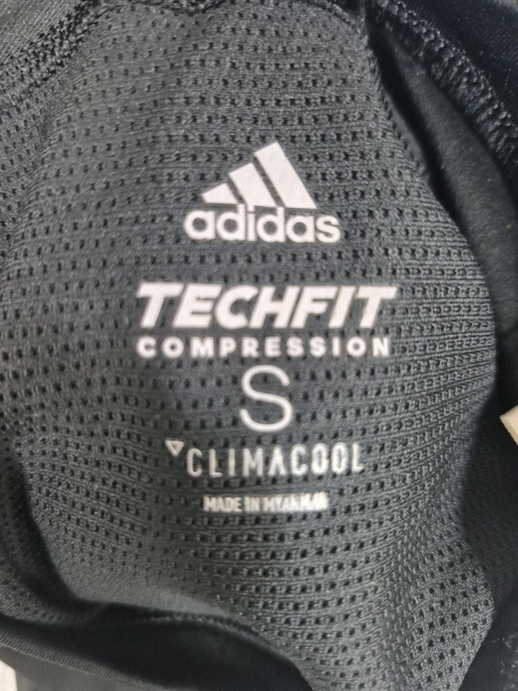 아디다스 TECHFIT 롱슬리브 S사이즈--4