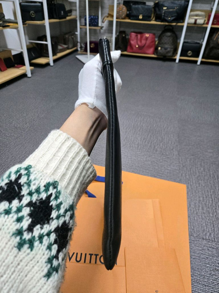 [특가][정품] 루이비통 쉐도우 클러치백--5