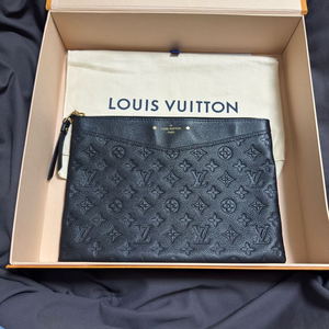 루이비통 모노그램 앙프렝뜨 클러치