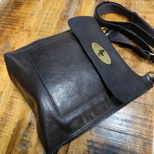 멀버리 안토니 다크 브라운 메신저백