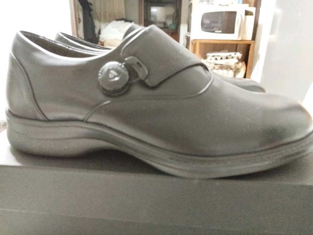 지벤 아치스 AR-001M 남성 컴포트화입니다. 새상품색상은 블랙이고, 사이즈는 270mm입니다. 전주시--3