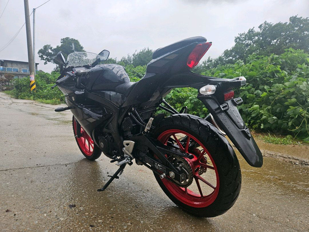 스즈키gsxr125 /검빨 /23년식 / 8천키로 /330만/신차급 이미지