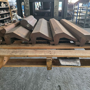 절곡기 상부펀치(코끼리날) 높이 170 판매합니다 이미지