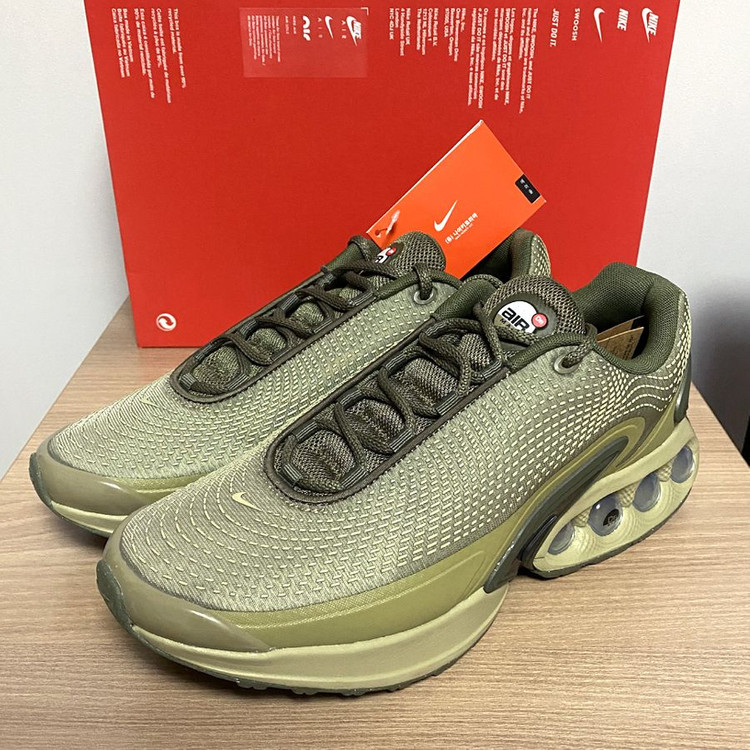 (새제품) 나이키 에어맥스 DN 올리브 270,275,285mm 운동화 매장정품--1