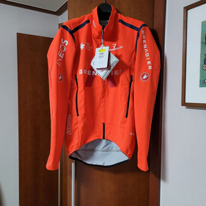 카스텔리 페르페토 로스 (이네오스 오렌지, 블루)