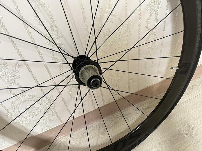 레이놀즈 어썰트 튜블러 카본휠셋 시마노바디 11단 이미지