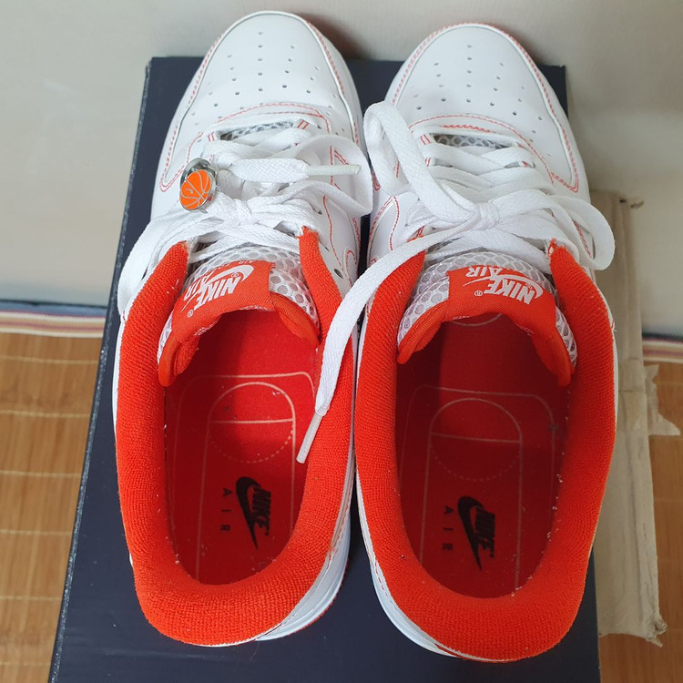 275 나이키 에어포스 1 러커 파크 오렌지 스티치 CT2585-100--3