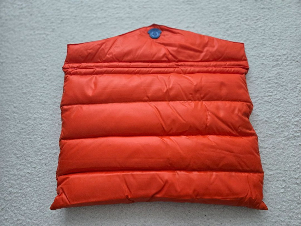 MONCLER 몽클레어 BUSTA PIUMINO 구스다운 패딩 클러치 (aa13290)--4