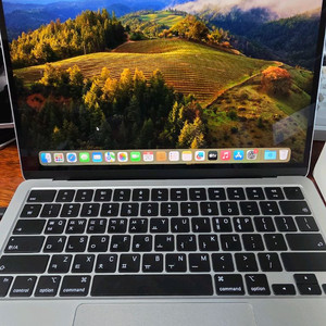 맥북에어 13.6인치 M2 8기가램 256기가