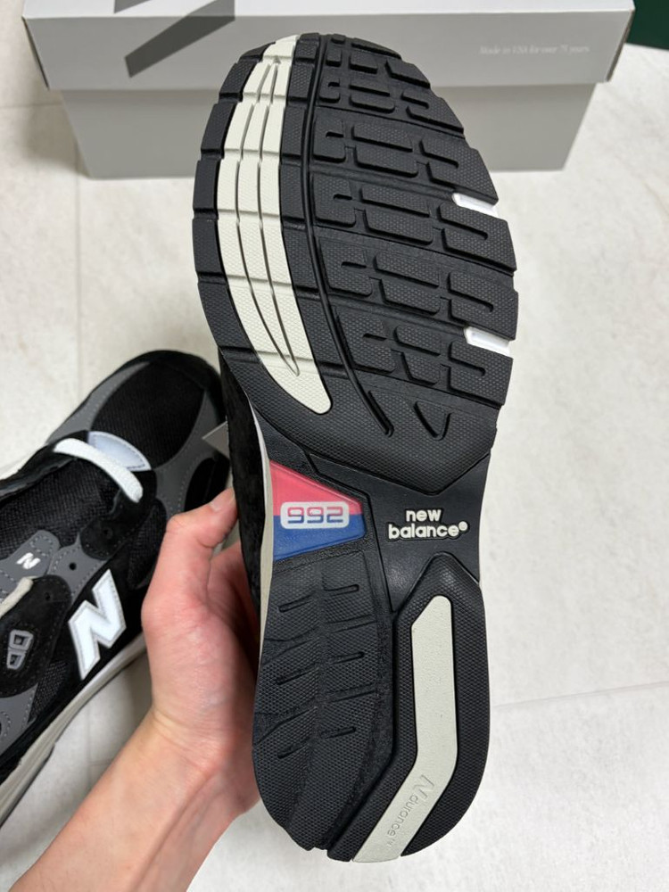 뉴발란스 992 메이드 인 USA 코어 블랙 그레이(270 size) 이미지