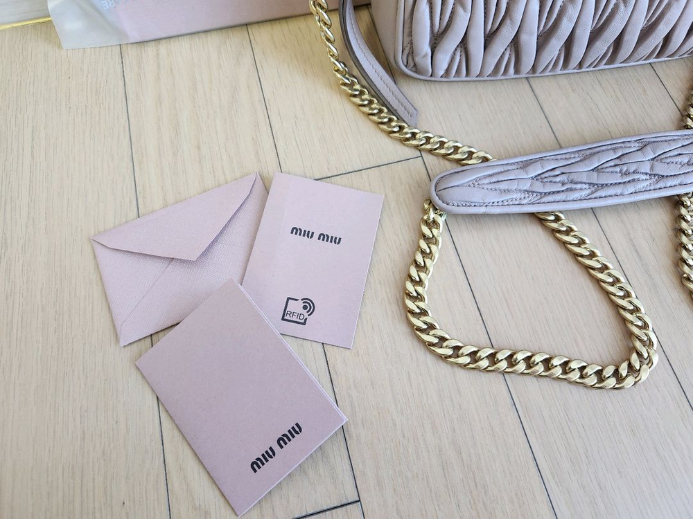 (정품)미우미우 마테라쎄--3