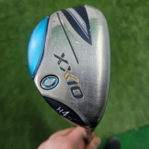 젝시오12 여성 4번 유틸리티 판매합니다.