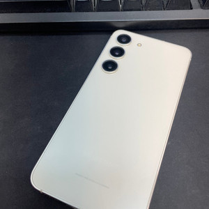 갤럭시S23 크림 256GB 무잔상 상태좋은 중고39만5천팝니다