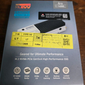 Klevv Genuine G560 2280 파인인포 4TB heatsink 판매합니다 이미지