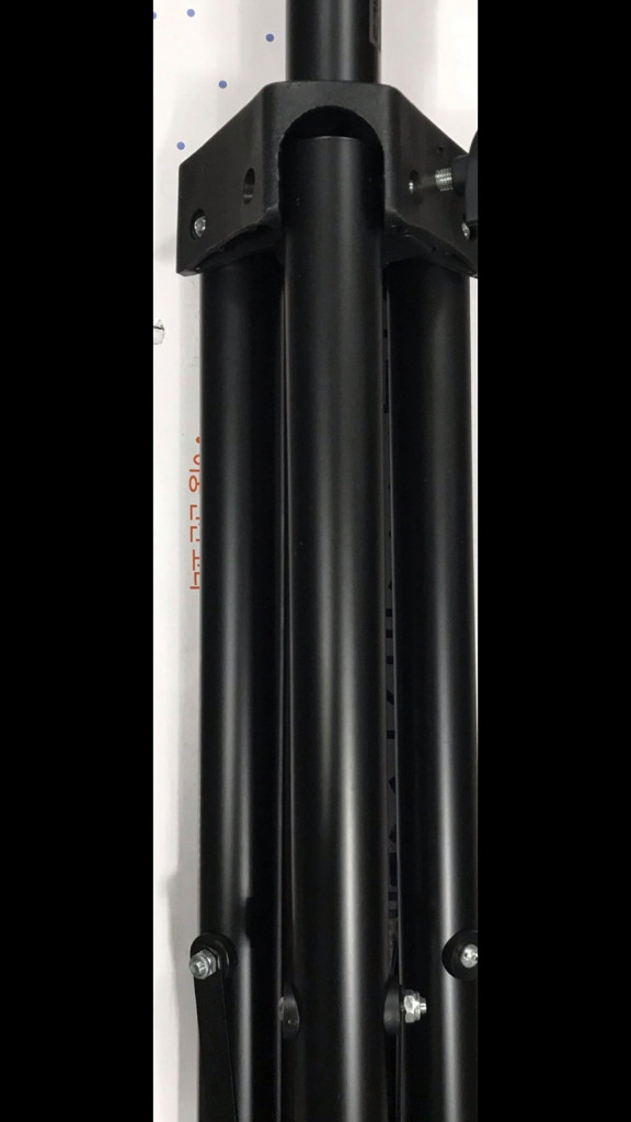 카날스 스피커 스탠드 2개--2