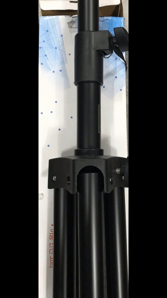 카날스 스피커 스탠드 2개--3