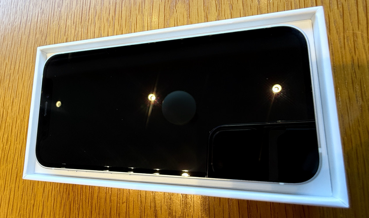 아이폰 12미니 화이트 128g 외관 상태 S급--1