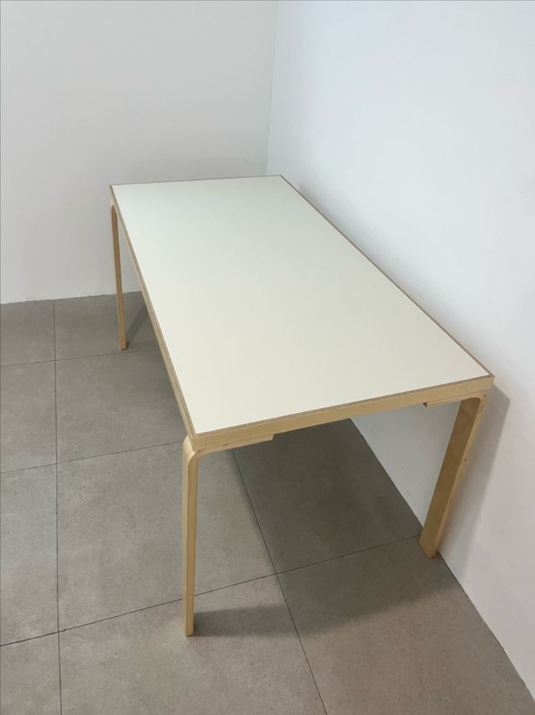 벤트 우드 엣지 테이블 (아이보리) 1400 이미지