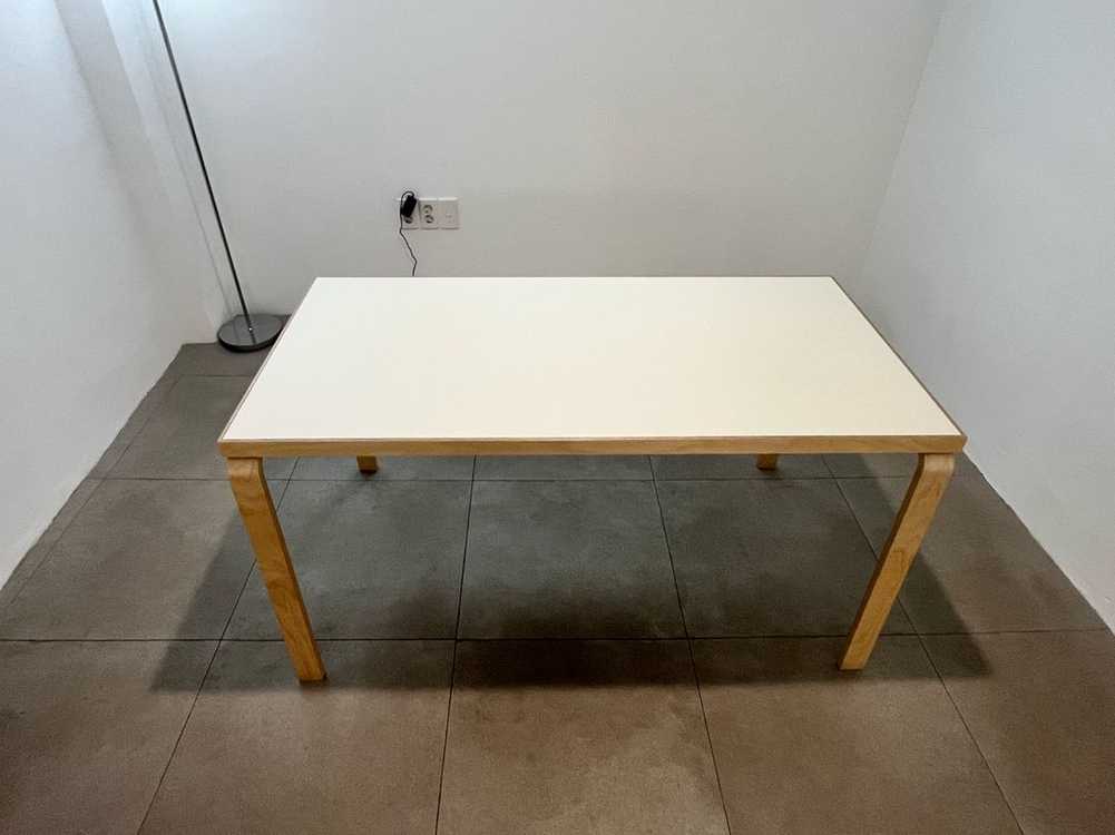 벤트 우드 엣지 테이블 (아이보리) 1400 이미지