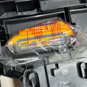 디월트 파워스택20v 3.5ah+전동케이스 이미지