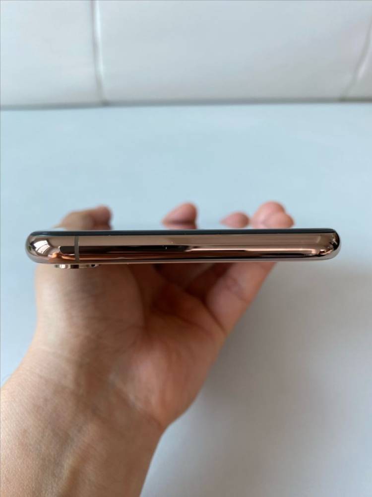 아이폰 Xs Max 골드 256GB--5