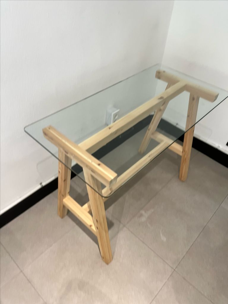 소년과 나무 레이크 테이블 1200 이미지