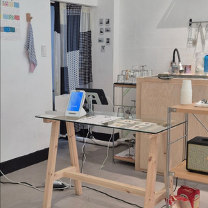 소년과 나무 레이크 테이블 1200