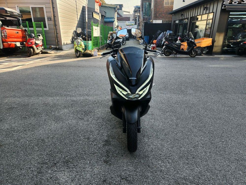 혼다pcx125 상태좋은매물팜니다--2