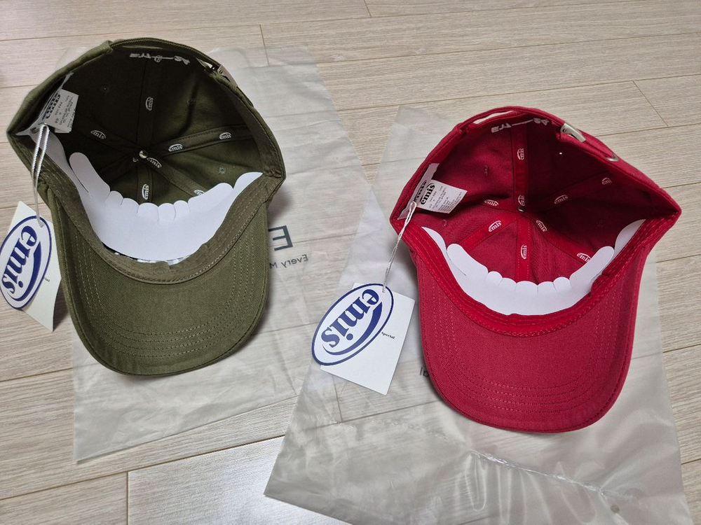 쿨거래시 4만3천택포! 미착용 새제품 정품 EMIS 모자 남여공용 고학년인기모자 두상커도이쁜모자--2