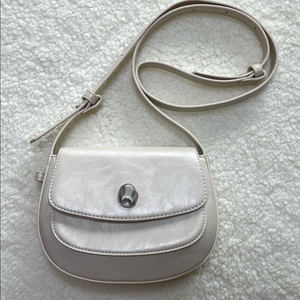 에이어패럴 하객룩 미니 크로스백