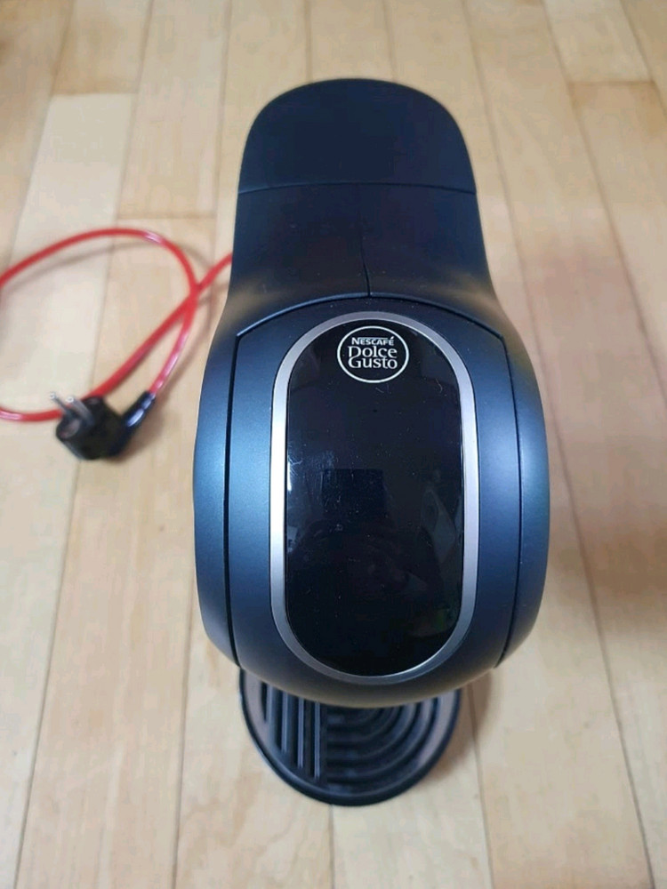 네스카페 돌체 구스토 커피머신--2
