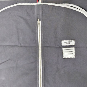 톰브라운 수트케이스 이미지