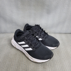 아디다스 런닝화 270