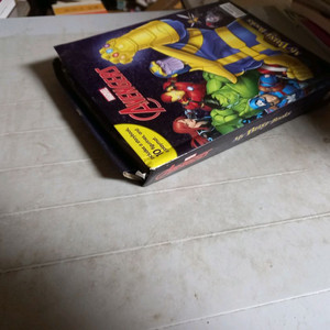 마블 리뉴얼 어벤져스 인피니티워 비지북 영어책+피규어 10개+ 레고 피규어 1개 케이스 상태 낡음