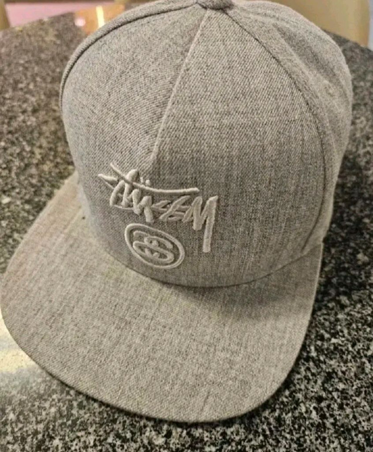 스투시 스냅백!새상품급!--1