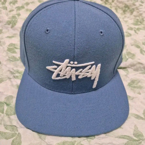 스투시 스냅백!새상품급!