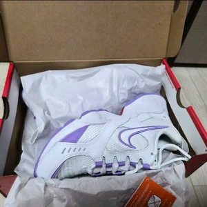 나이키 에어하이츠 화이트퍼플 235 새상품