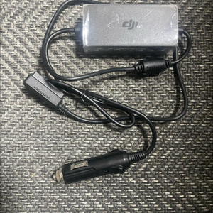 매빅2 프로 차량용 충전기 이미지