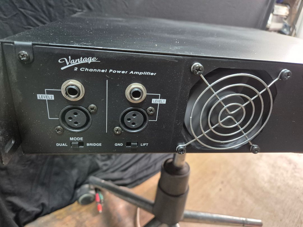 Vantage VP400A 2채널 파워 앰프 이미지