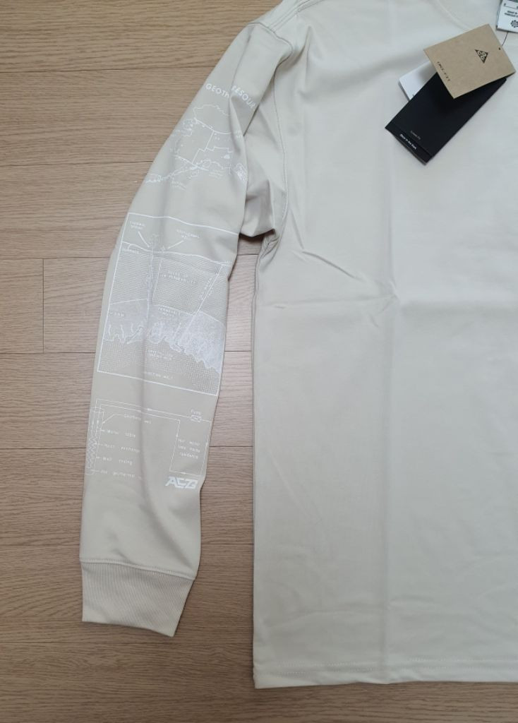 나이키 ACG 프린팅 긴팔티셔츠 루즈핏M사이즈(100정--5